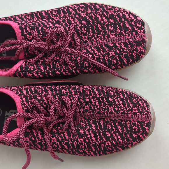 Light Up LED Running Walking Athletic Sneakers 7 Black Pink - Picture 14 of 14